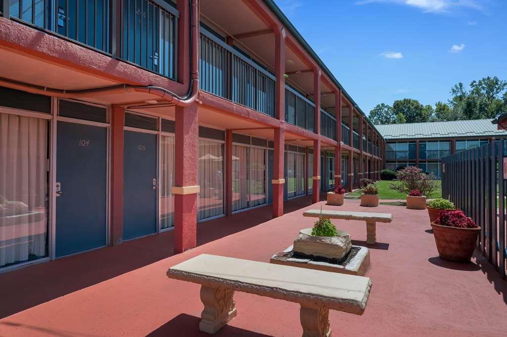 Americas Best Value Inn St. Joseph At I-29 Экстерьер фото