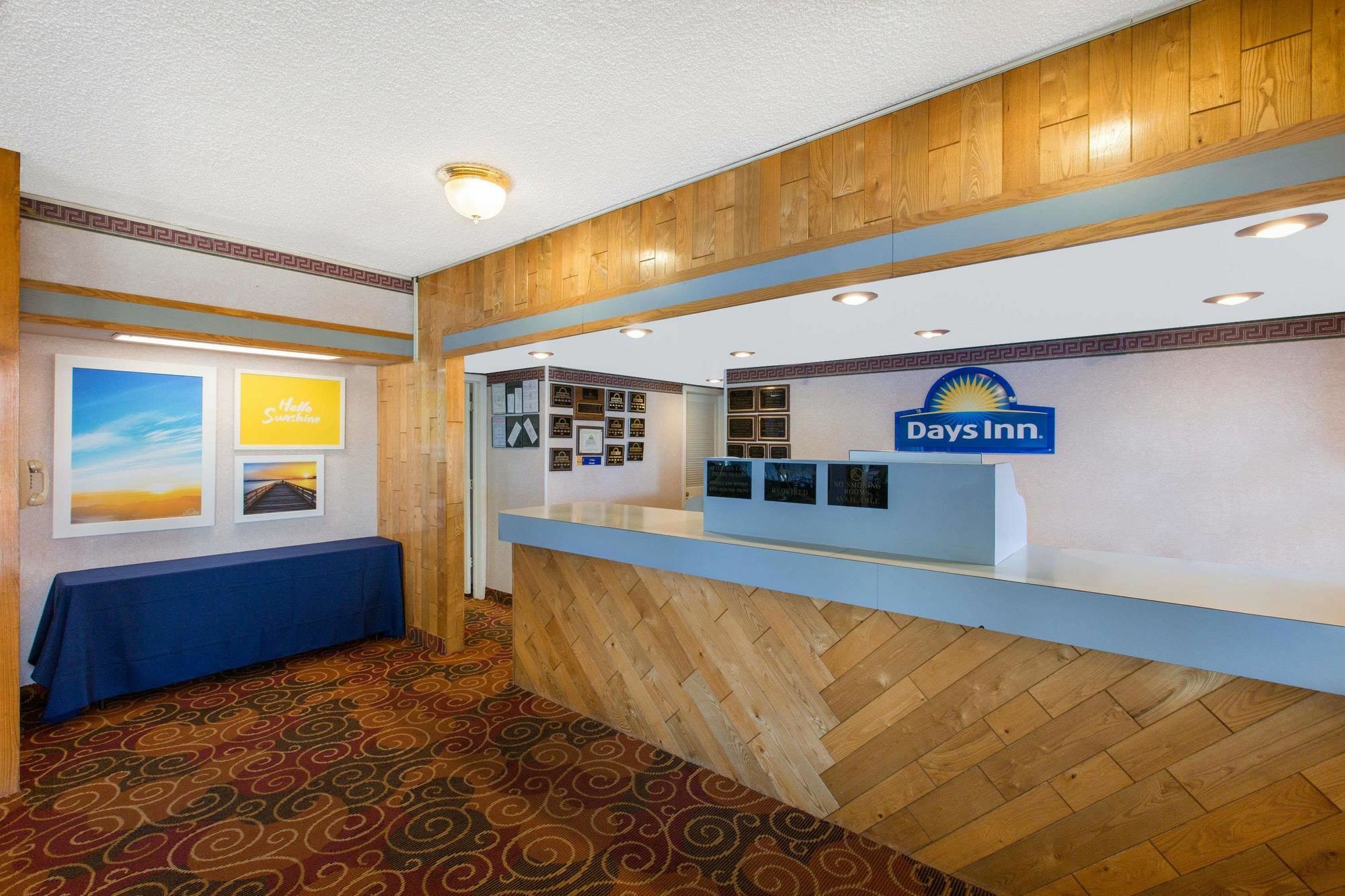 Americas Best Value Inn St. Joseph At I-29 Экстерьер фото